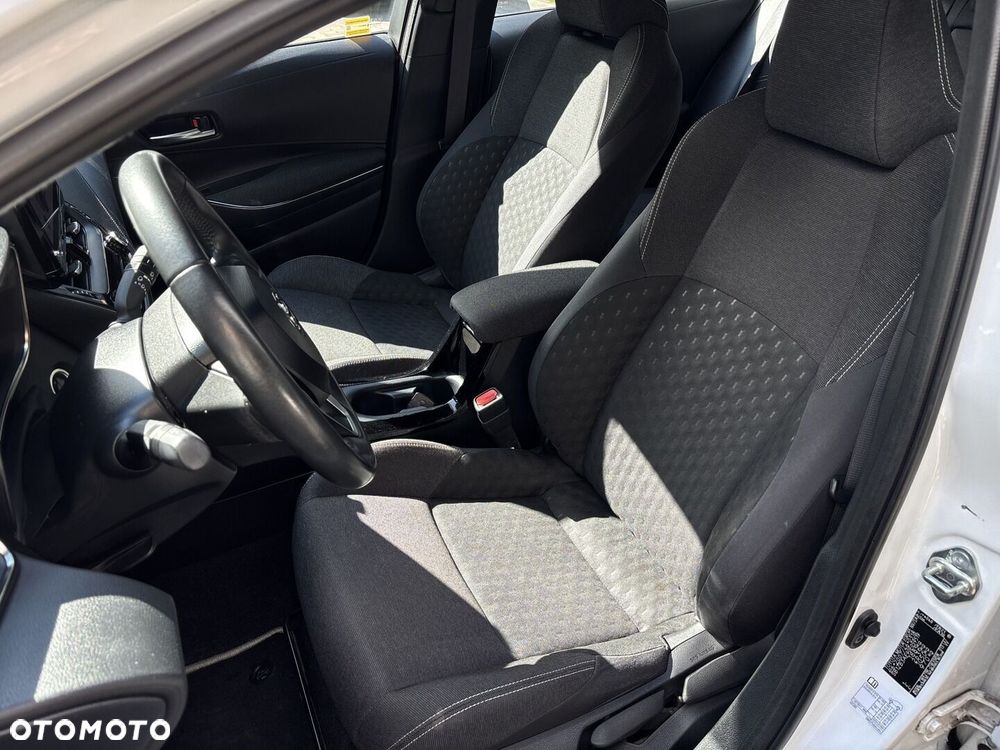 Toyota Corolla 1.8 Hybrid Comfort - 30