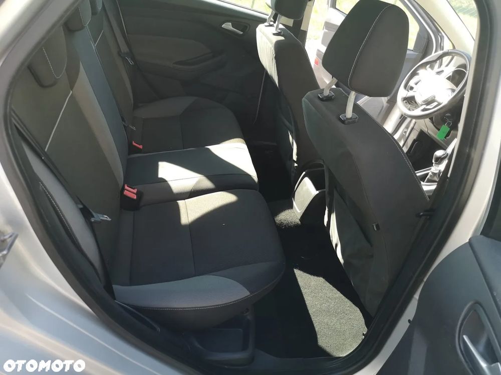 Ford Focus 1.6 TDCi DPF Ambiente - 26