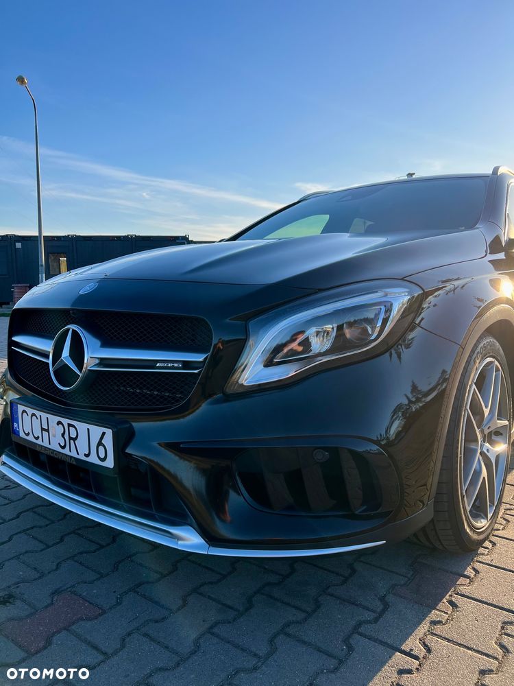 Mercedes-Benz GLA - 13