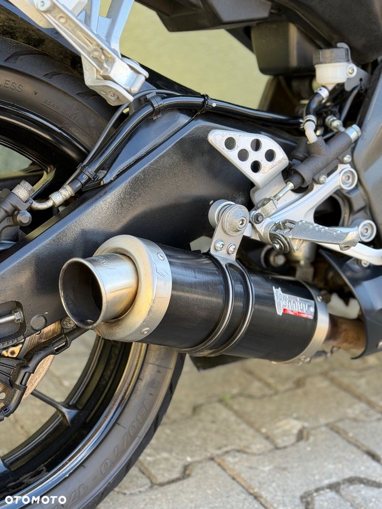 Yamaha YZF - 13