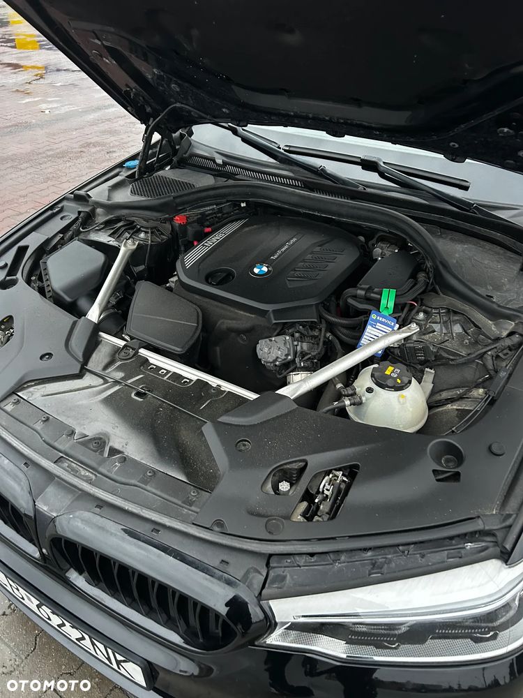 BMW Seria 5 520d xDrive - 16