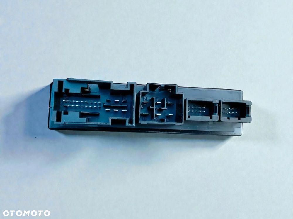 Audi A4 B9 Lift / KOMBI / Hak Holowniczy Moduł 8W1907383A / ORYGINAŁ - 4