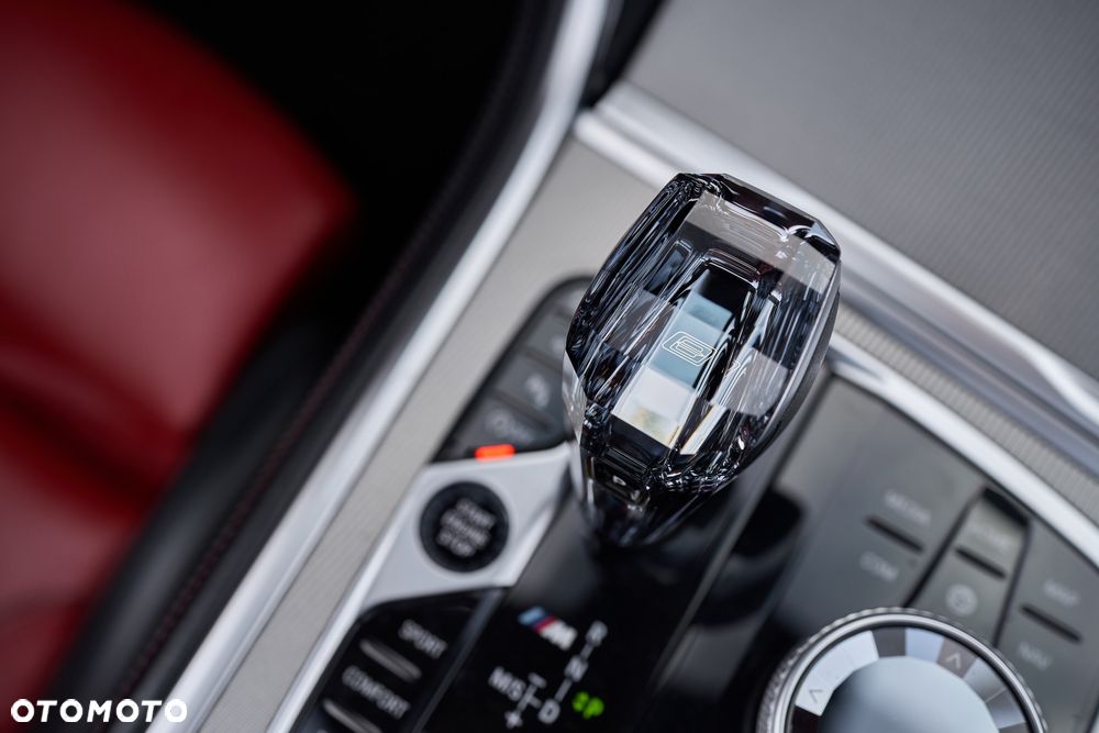 BMW Seria 8 - 36
