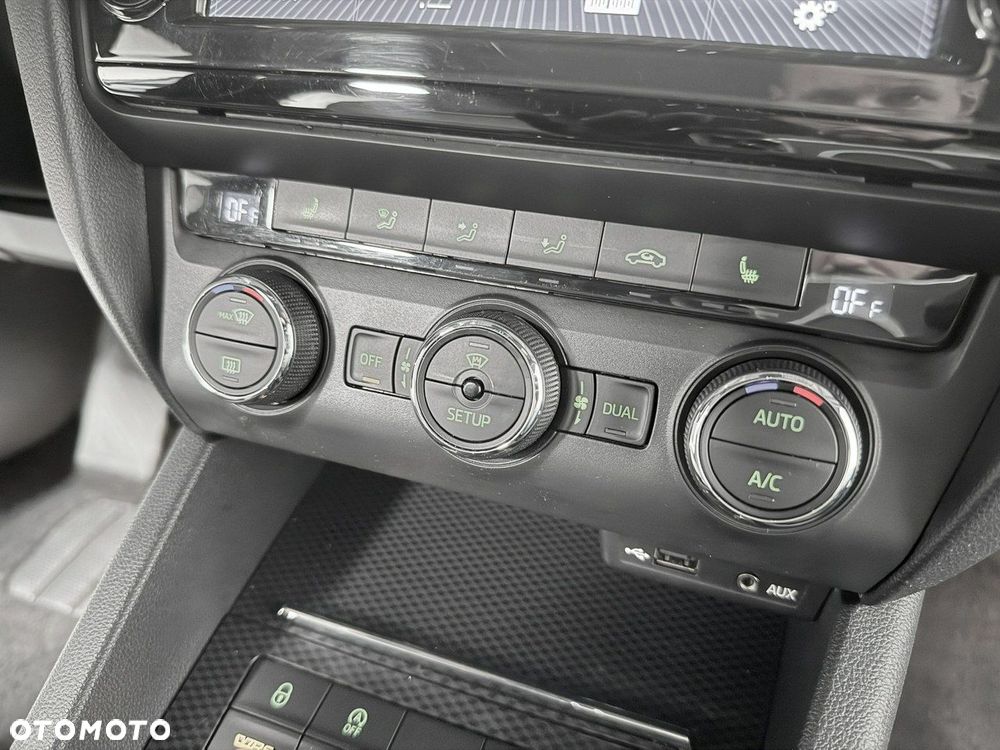 Skoda Octavia 2.0 TDI RS - 26