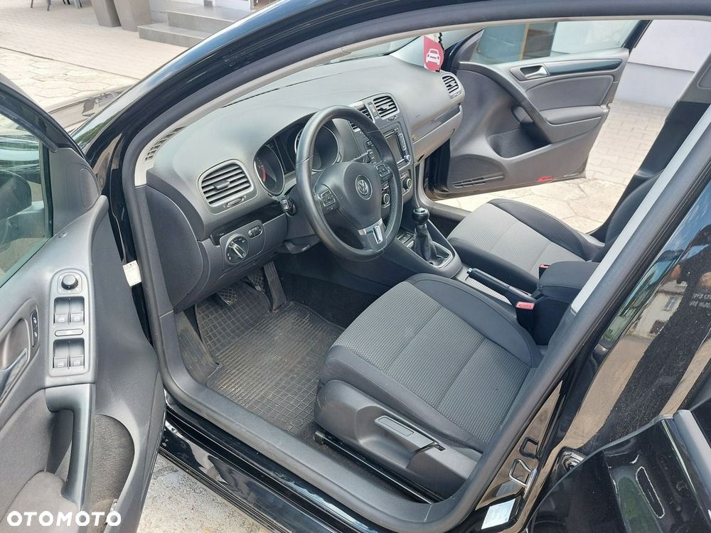 Volkswagen Golf - 11