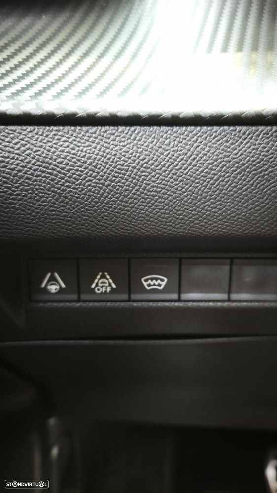 Peugeot e-2008 50 kWh GT - 51