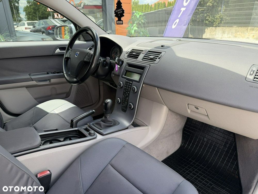 Volvo V50 - 22