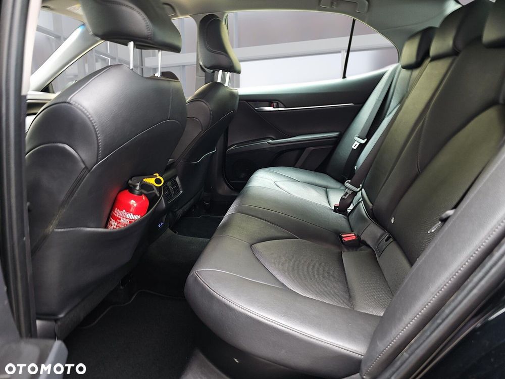 Toyota Camry 2.5 Hybrid Executive CVT - 12