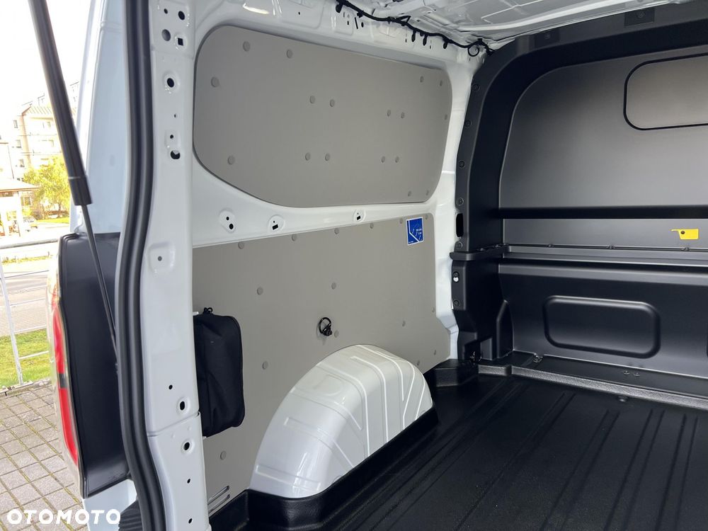 Ford Transit Custom - 19