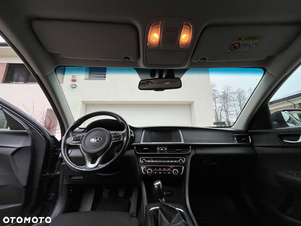 Kia Optima 2.0 M - 8