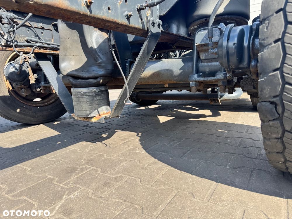 Oś przednia 19,5 Iveco Eurocargo + piasty + zaciski - 1