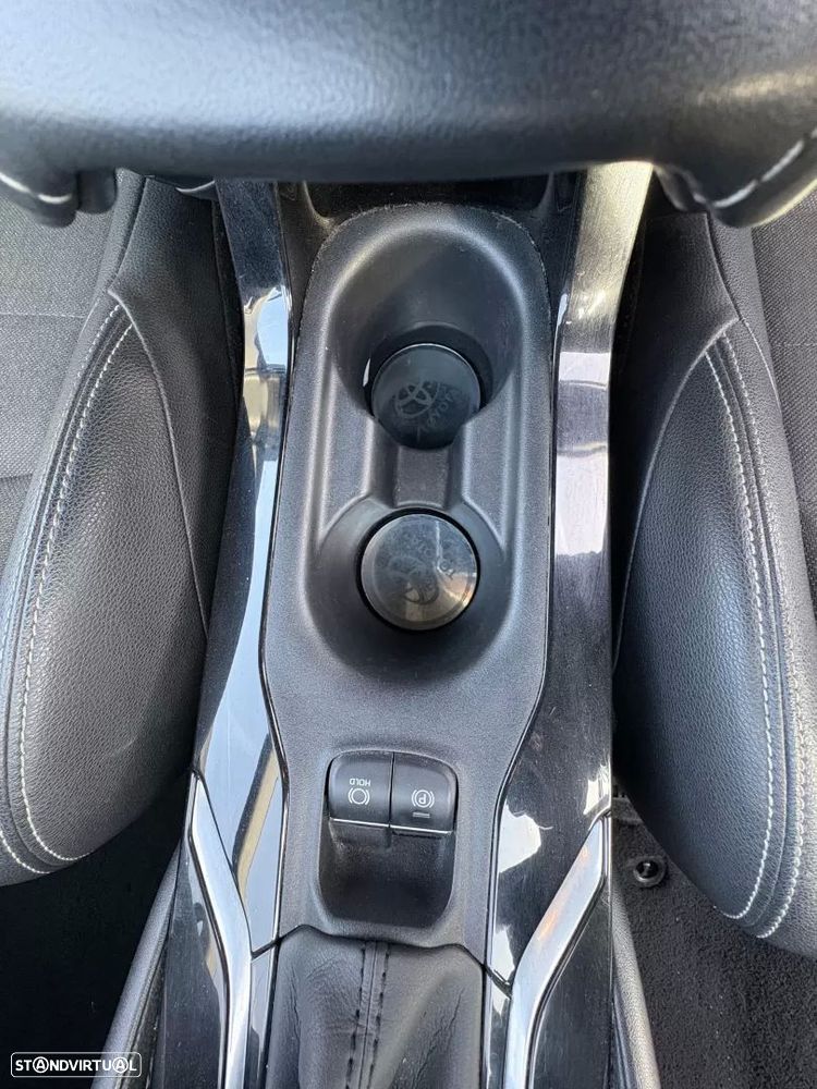 Toyota Corolla Touring Sports 1.8 Hybrid Comfort+P.Sport - 24