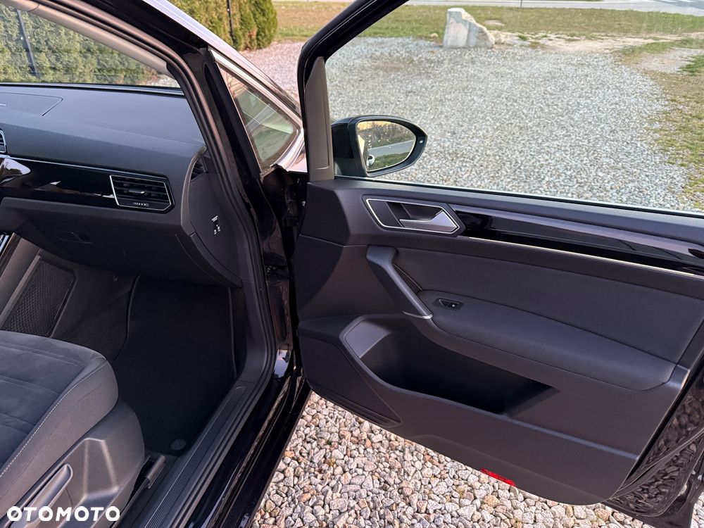 Volkswagen Touran 2.0 TDI SCR DSG Highline - 26