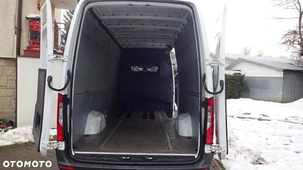 Mercedes-Benz SPRINTER - 8