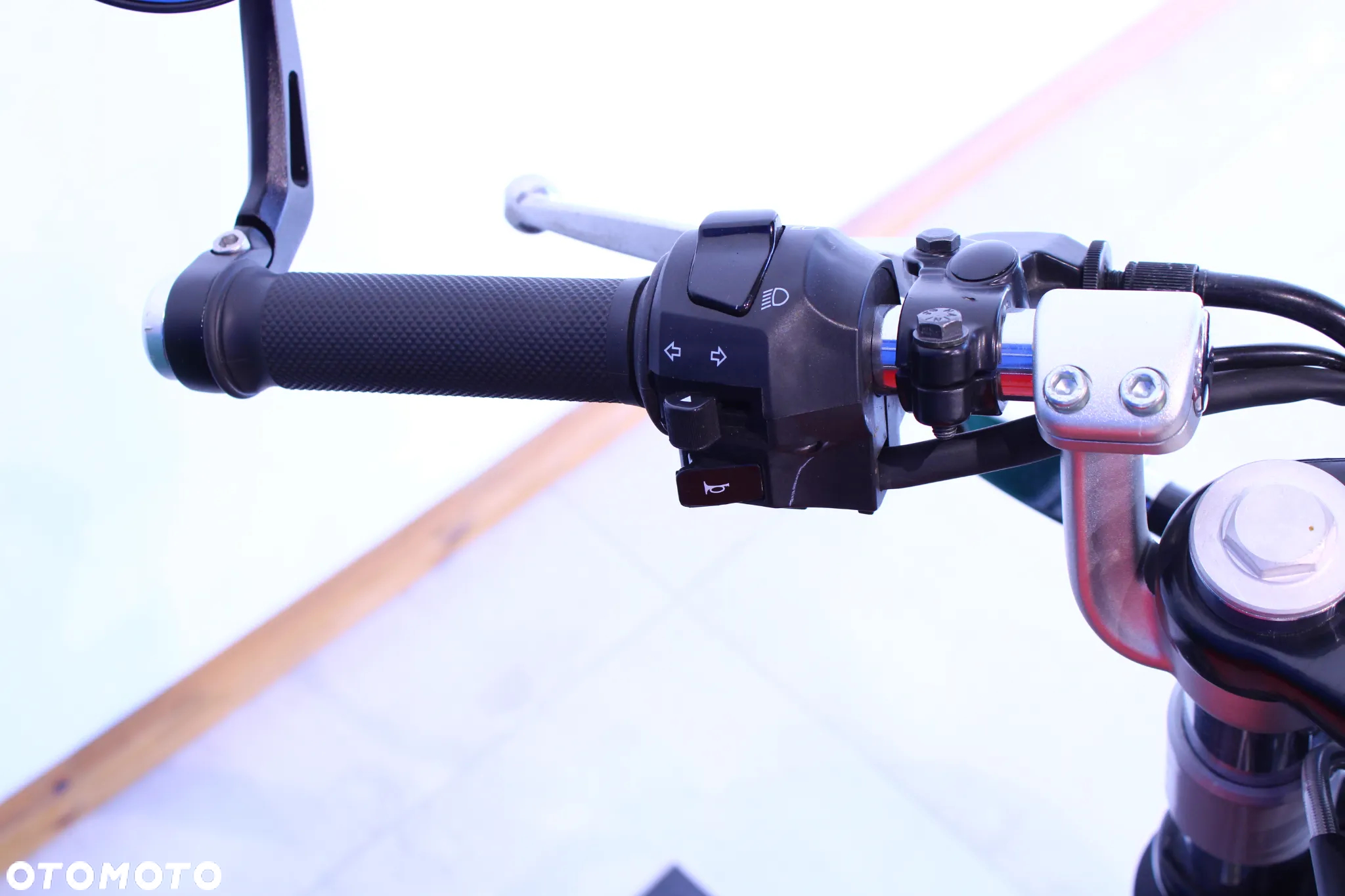 Royal Enfield Continental - 8