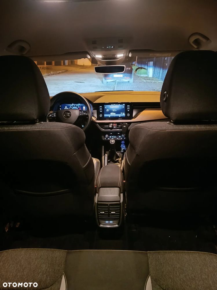 Skoda Kamiq 1.0 TSI Style - 28