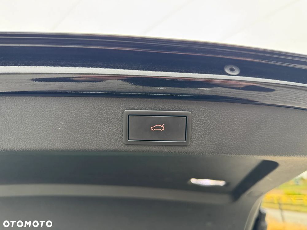 Skoda Superb 2.0 TDI DSG Ambition - 37