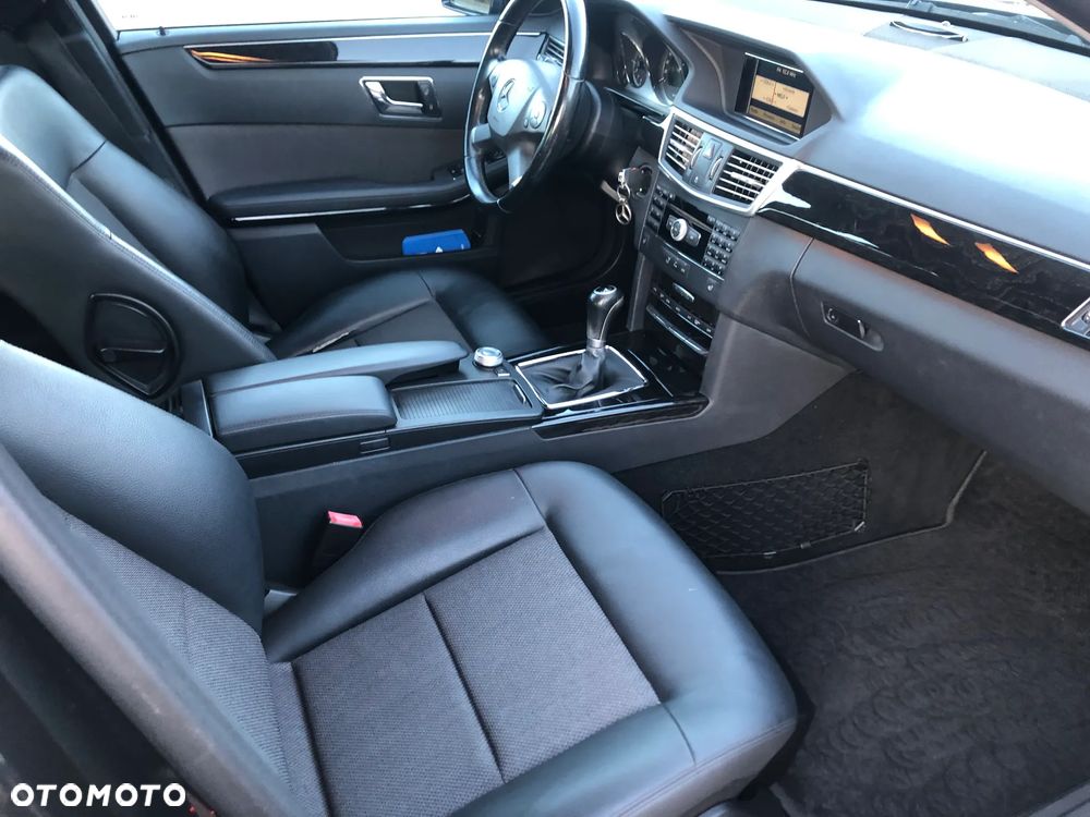 Mercedes-Benz Klasa E 200 Kompressor Avantgarde - 8