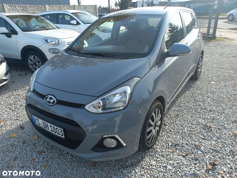 Hyundai i10 1.0 Fifa World Cup Edition - 8