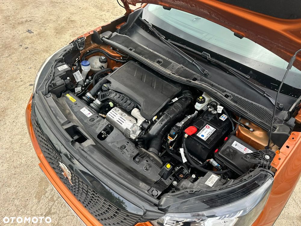Peugeot 2008 PureTech 130 EAT8 Allure - 22