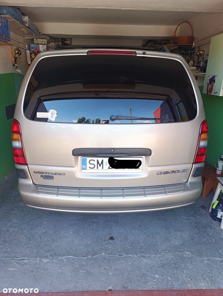 Chevrolet Venture - 17