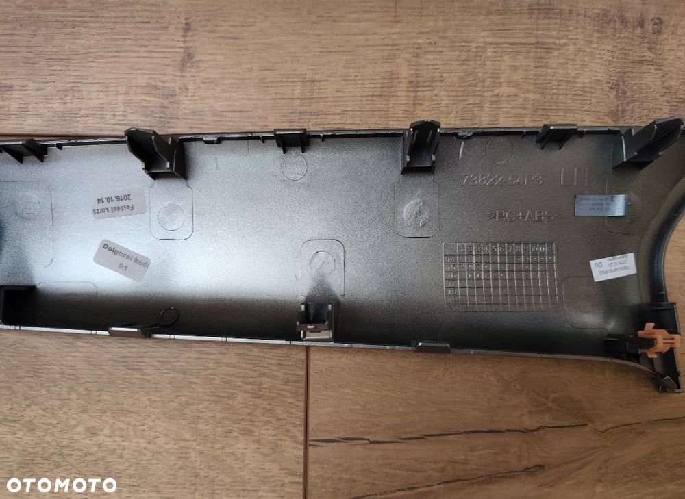 Listwa dekoracyjna deski rozdzielczej do samochodu Suzuki Vitara II - 3