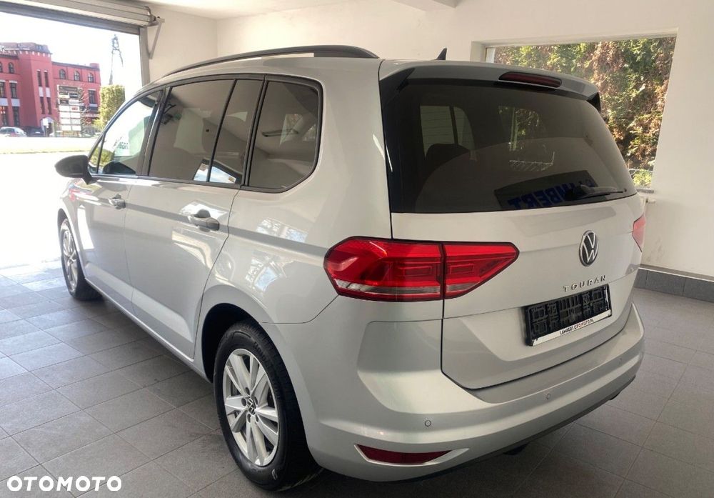 Volkswagen Touran 2.0 TDI SCR Comfortline - 3