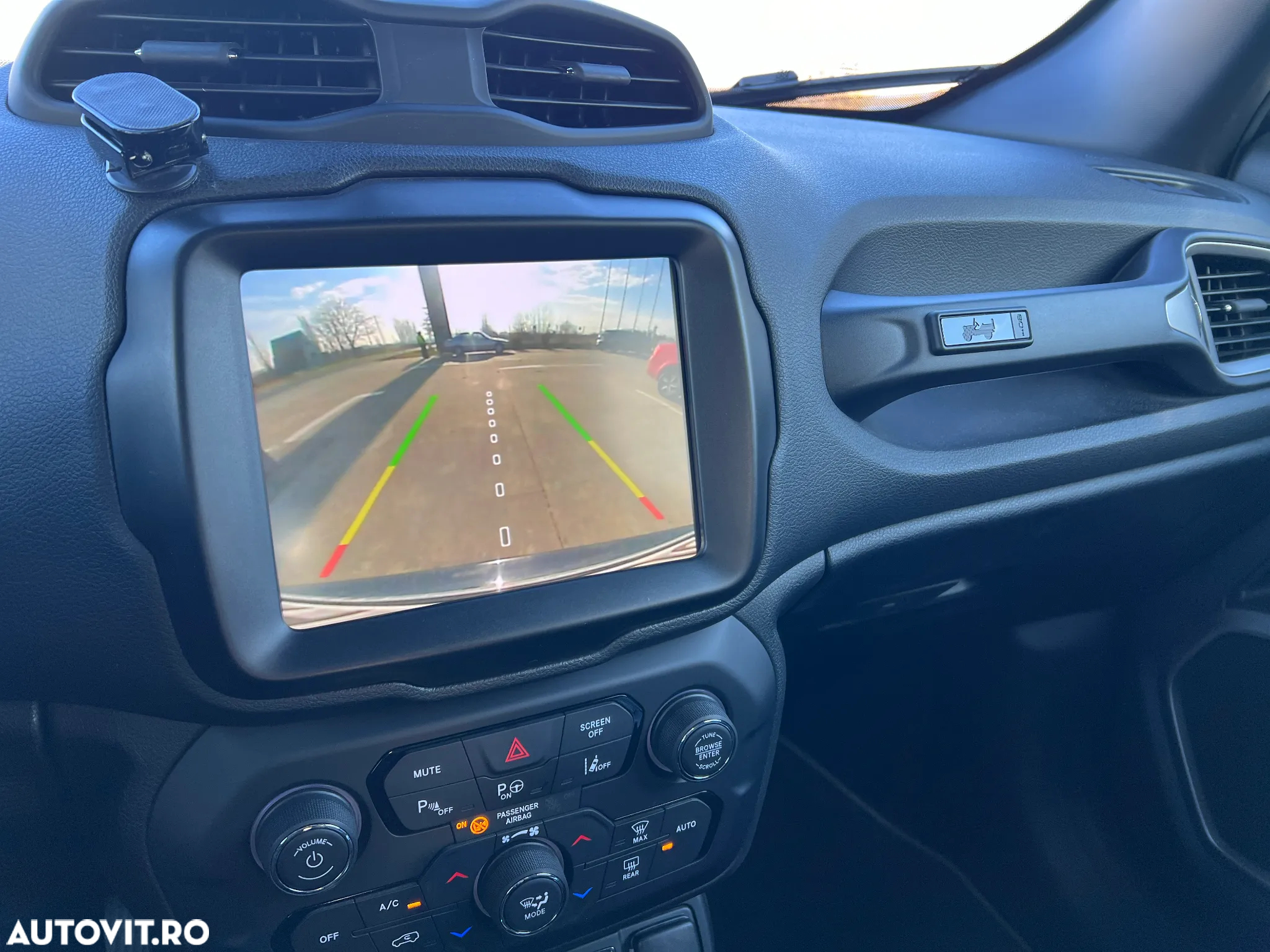 Jeep Renegade - 20