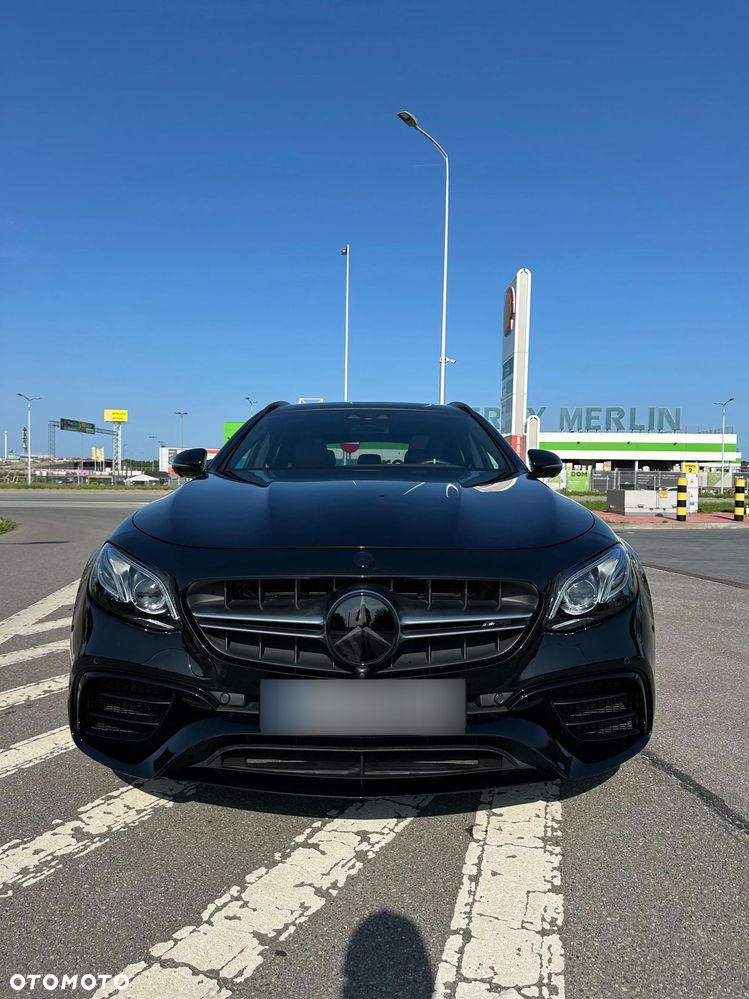 Mercedes-Benz Klasa E AMG 63 S 4Matic+ AMG Speedshift MCT-9G - 26