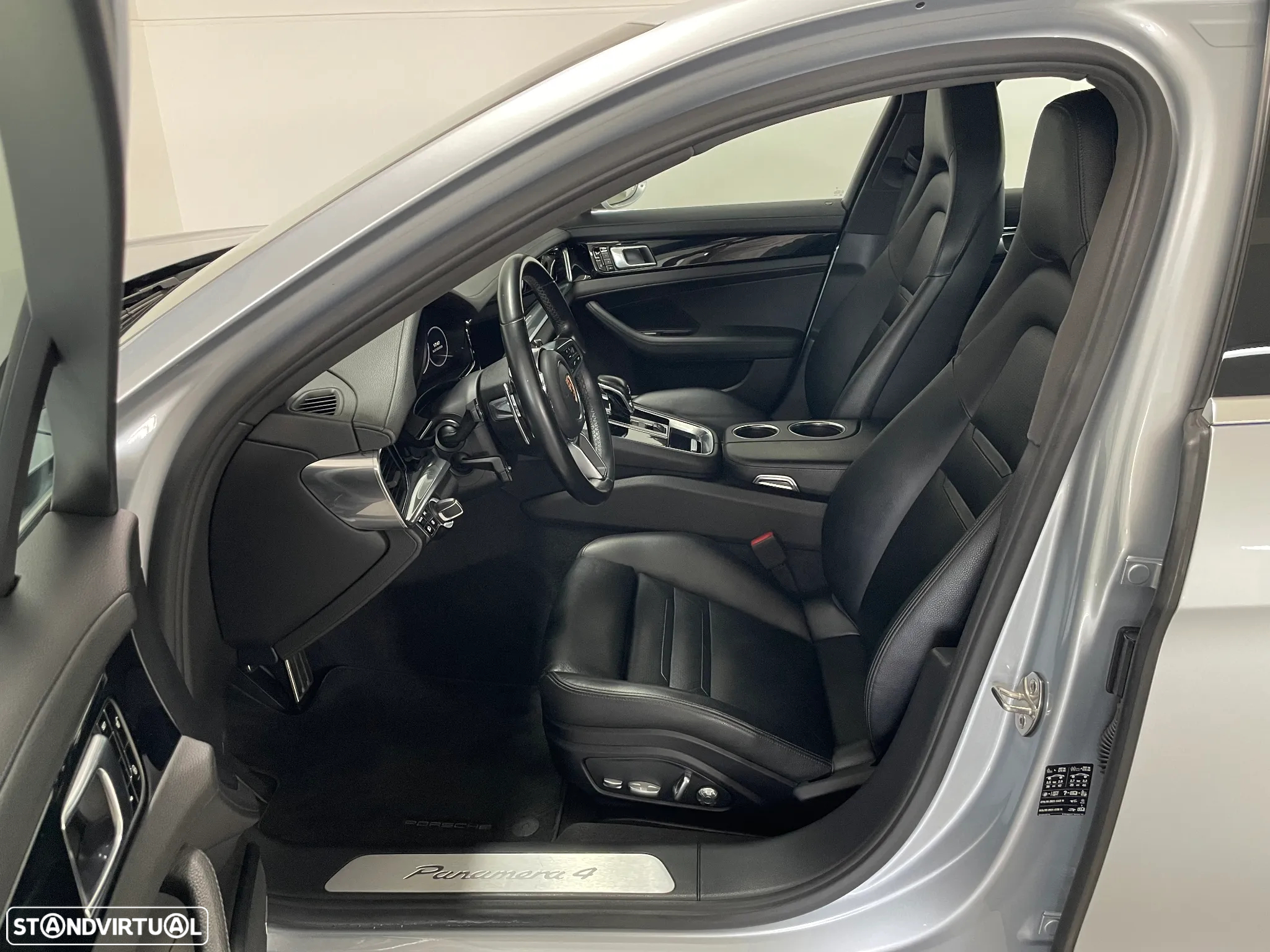 Porsche Panamera 4 E-Hybrid - 13