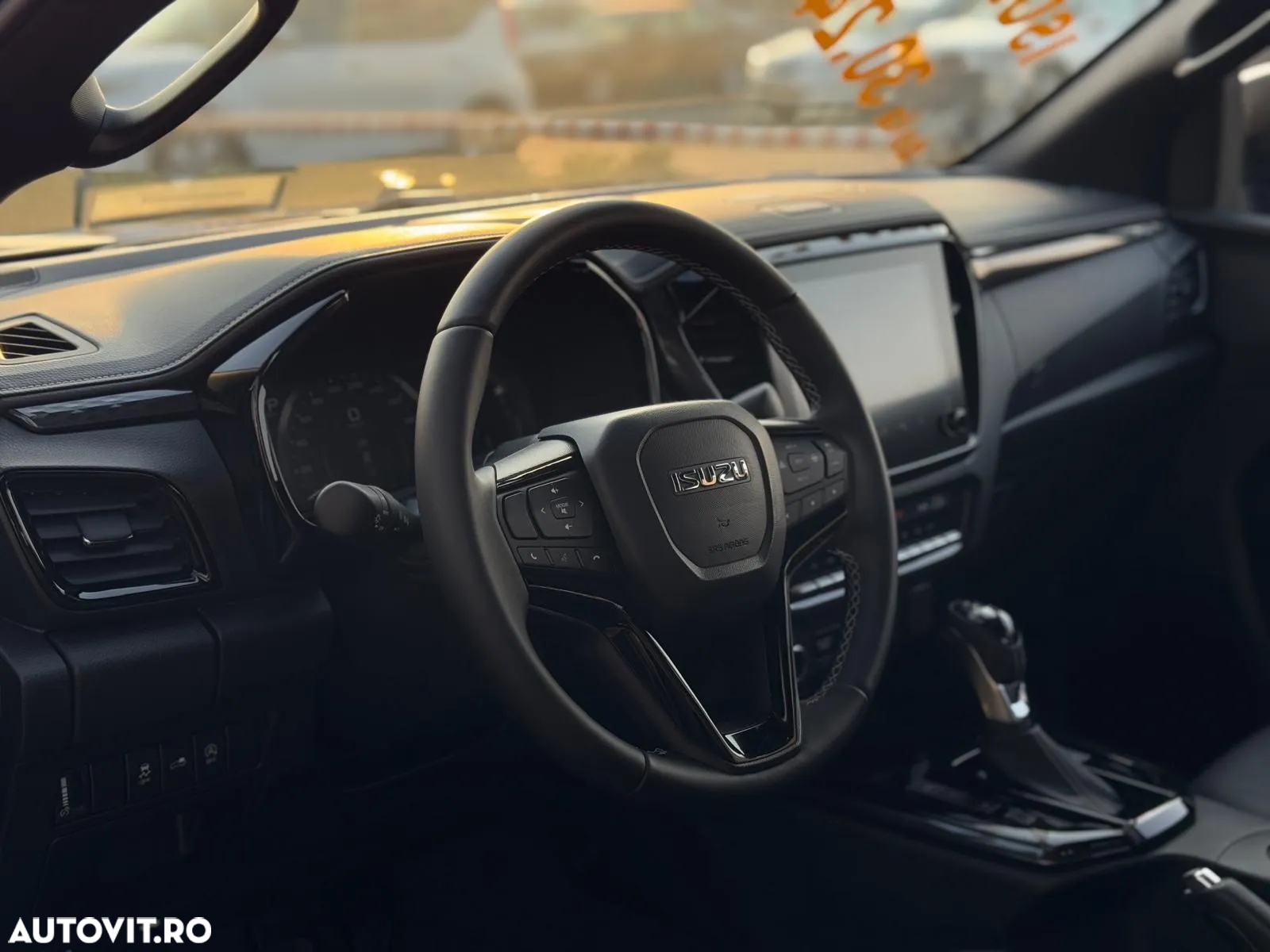 Isuzu D-Max 1.9 DSL 4x4 Double Cab 6AT Executive - 2