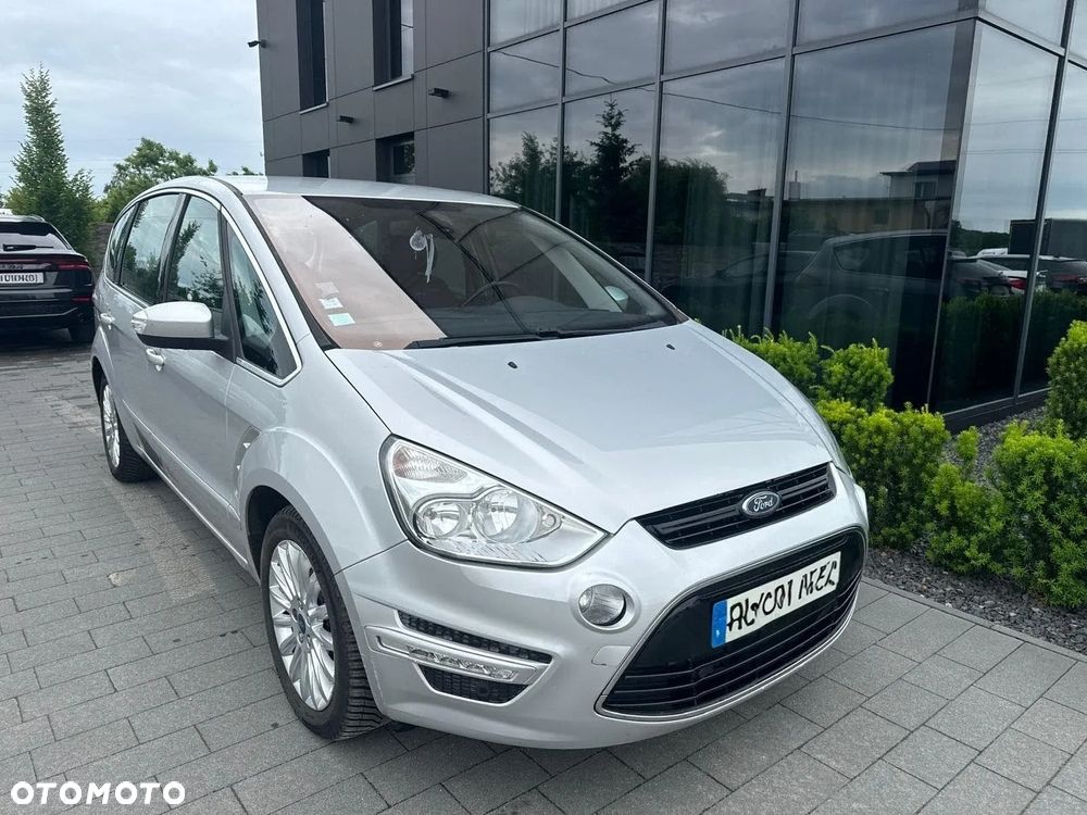 Ford S-Max - 12