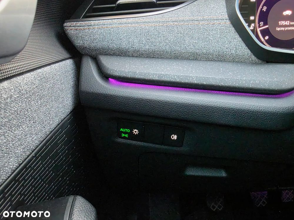 Skoda Octavia 1.5 TSI Selection - 36