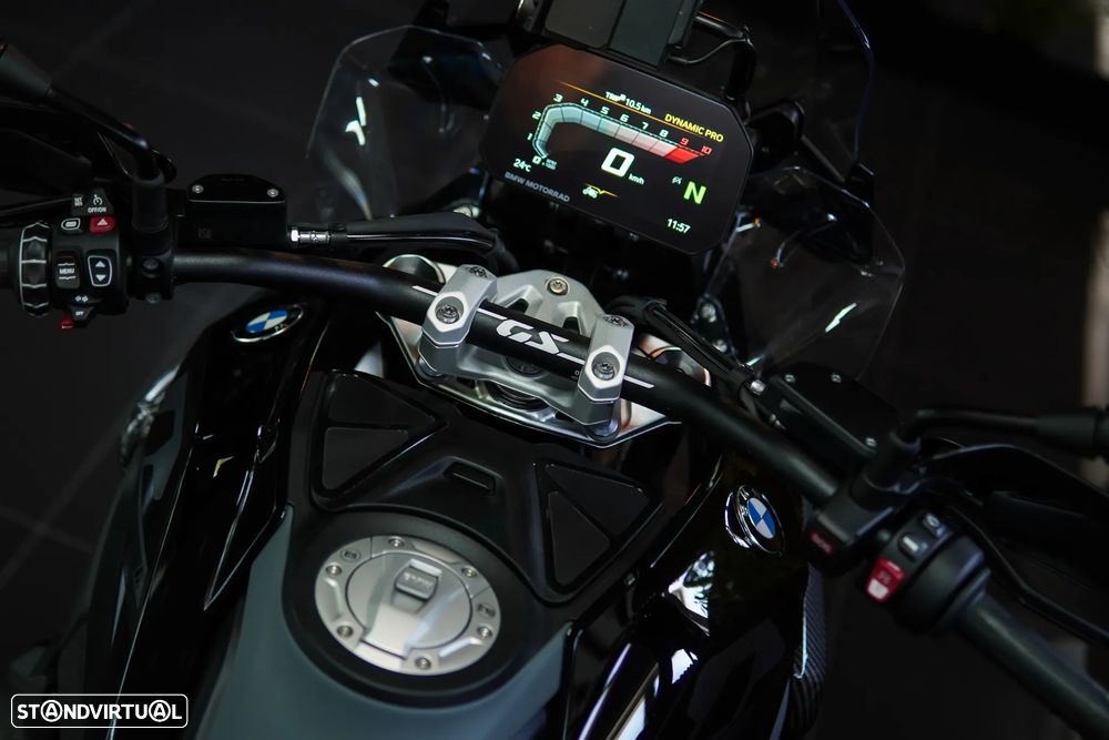 BMW R 1300 GS TRIPLE BLACK C/RODAS RAIOS DOURADAS - 56