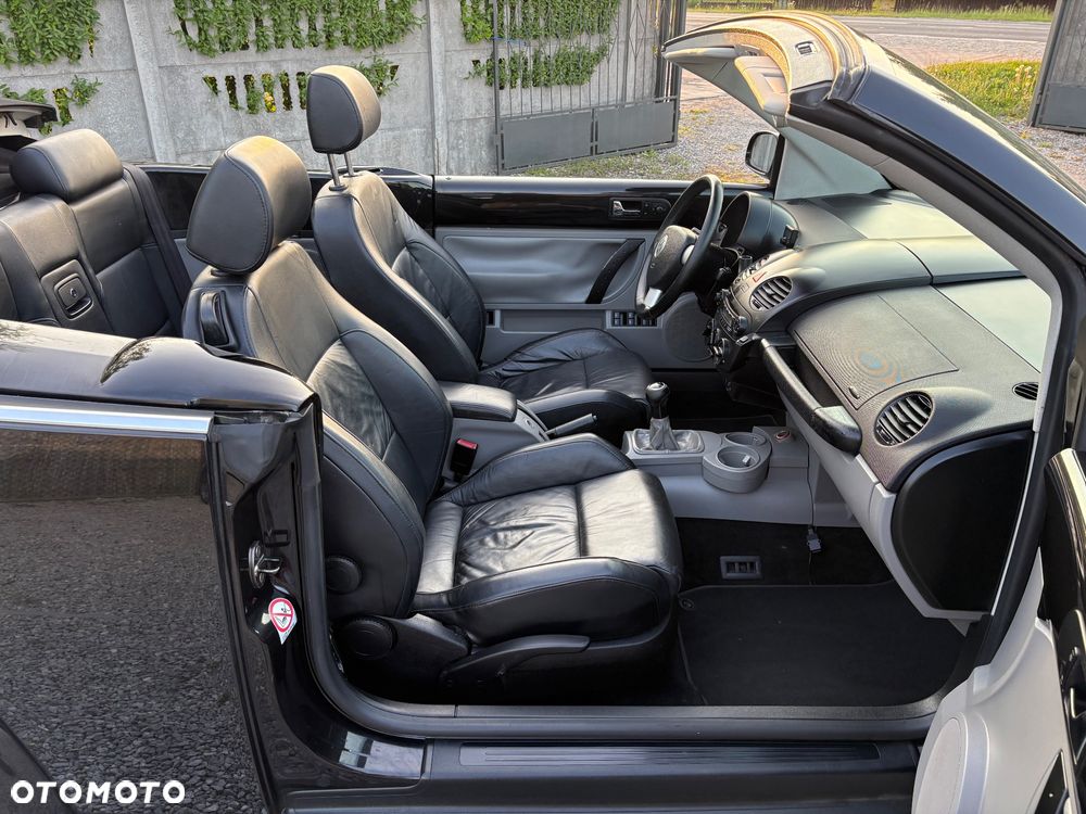 Volkswagen New Beetle - 31