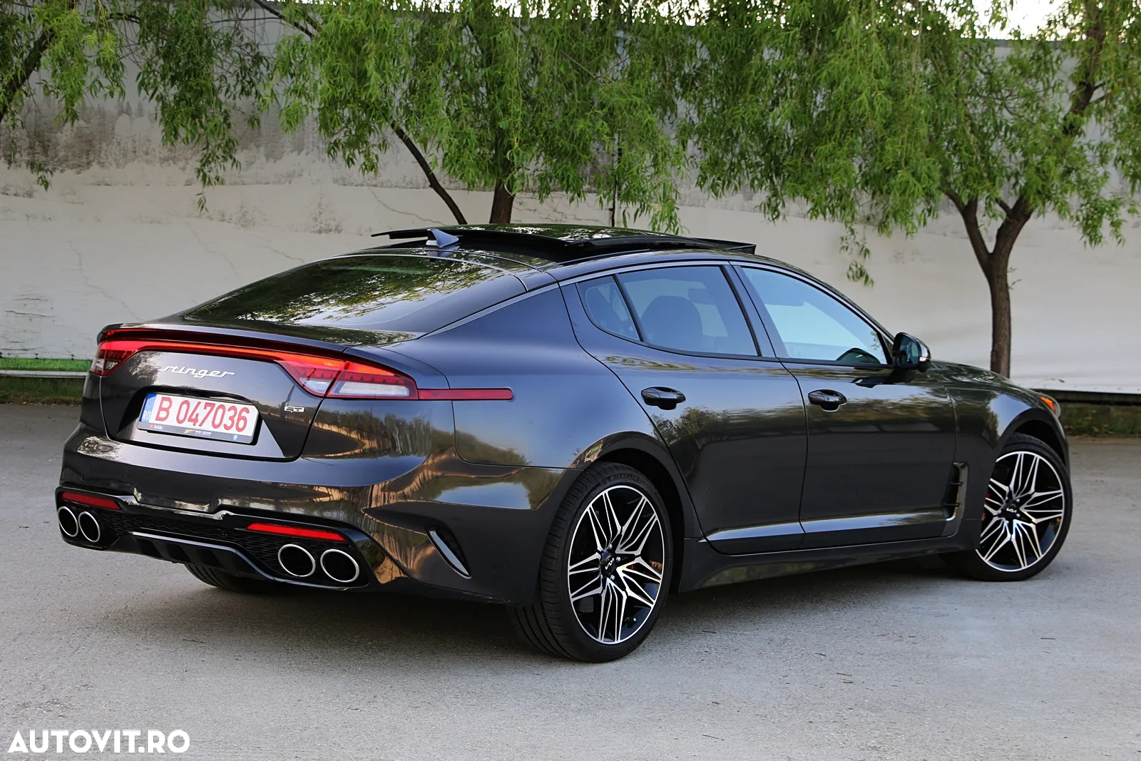 Kia Stinger 3.3 T-GDI AWD GT - 13