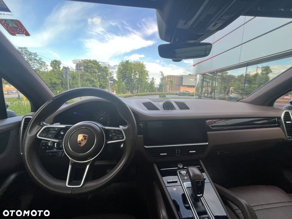 Porsche Cayenne - 12