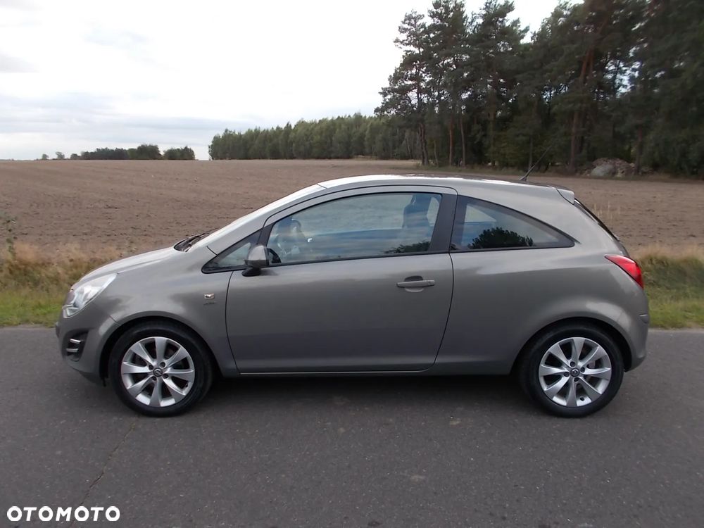 Opel Corsa 1.2 16V Edition - 2
