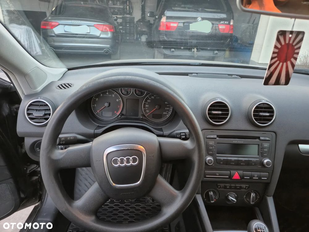 Audi A3 Sportback 1.6 Ambiente - 16