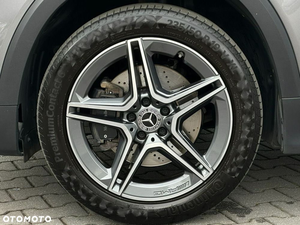 Mercedes-Benz GLB 200 4-Matic AMG Line 8G-DCT - 15
