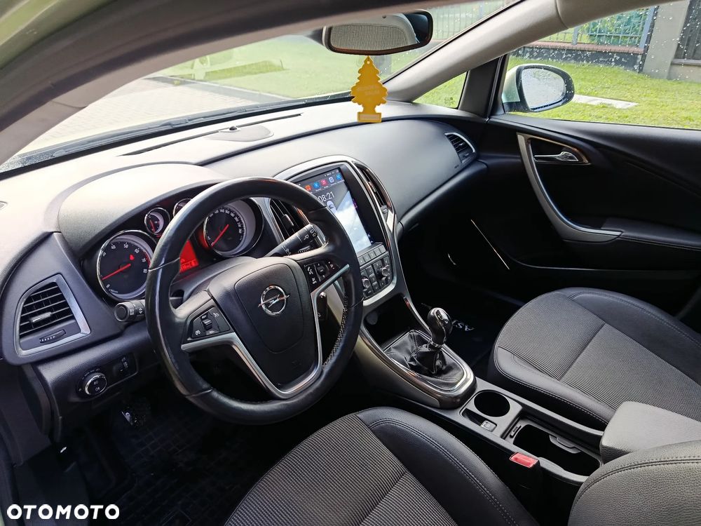 Opel Astra 1.4 T Cosmo - 31