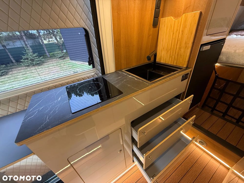 Mercedes-Benz SPRINTER - 28