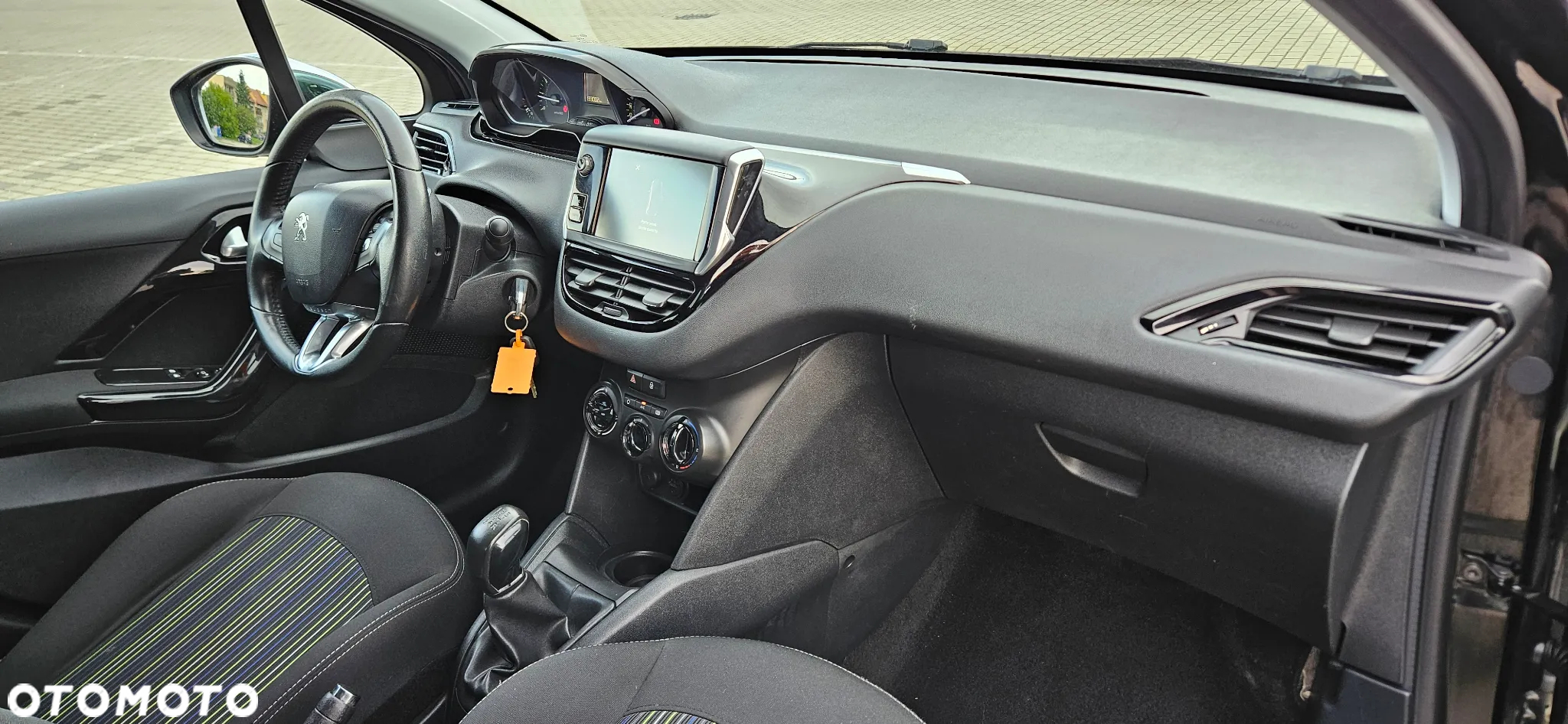 Peugeot 208 PureTech 82 Urban Move - 5