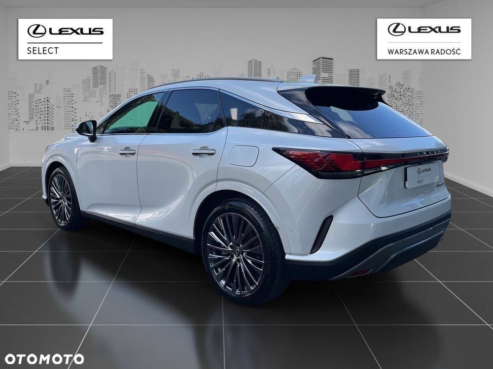Lexus RX 450h+ Omotenashi - 8