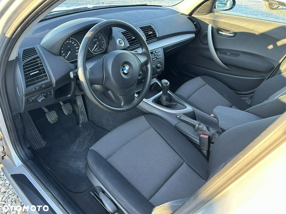 BMW Seria 1 116i - 10