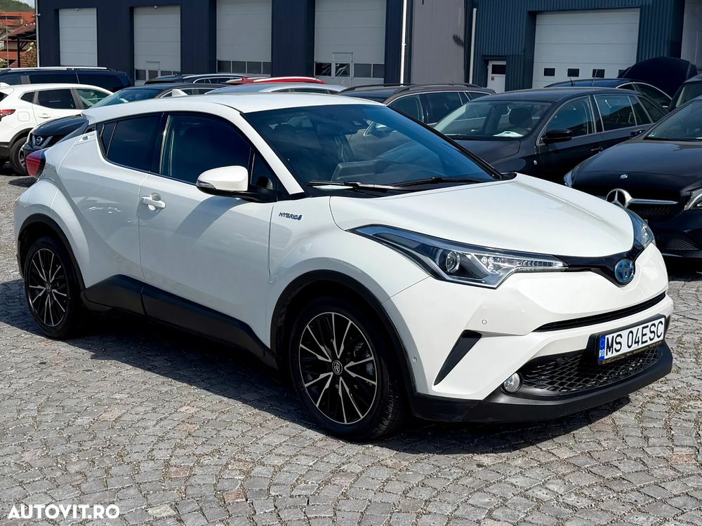 Toyota C-HR Lounge - 2
