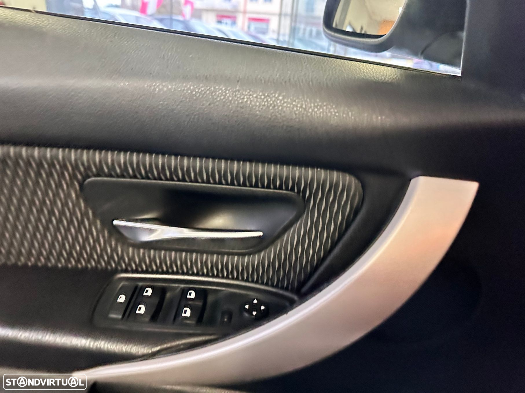BMW 320 d Touring Auto Exclusive - 15