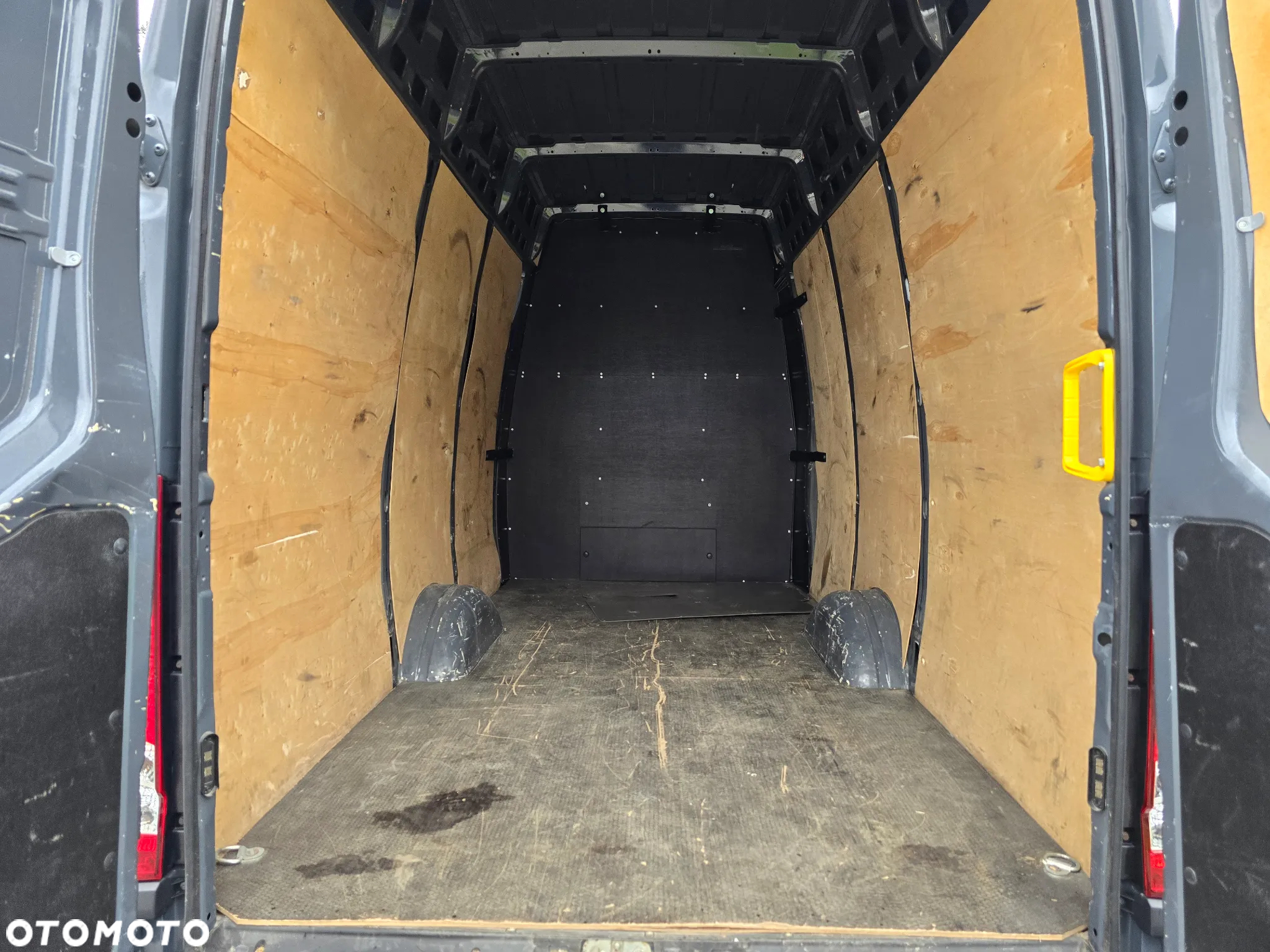 Iveco DAILY 35S18 BRYGADÓWKA - 26