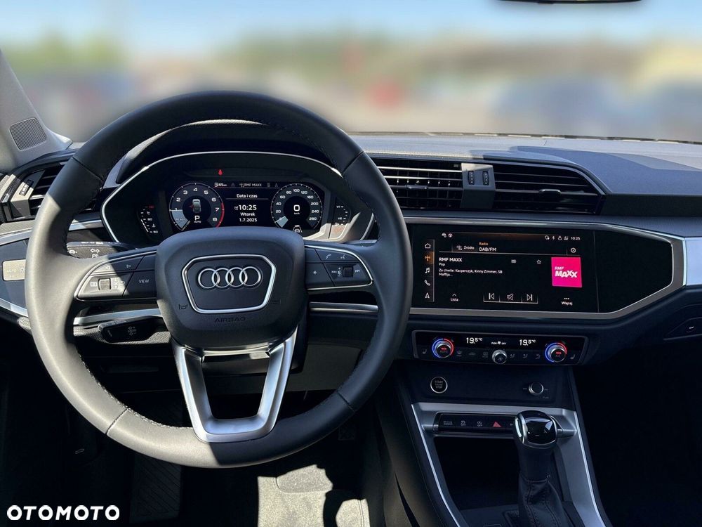 Audi Q3 Sportback - 13