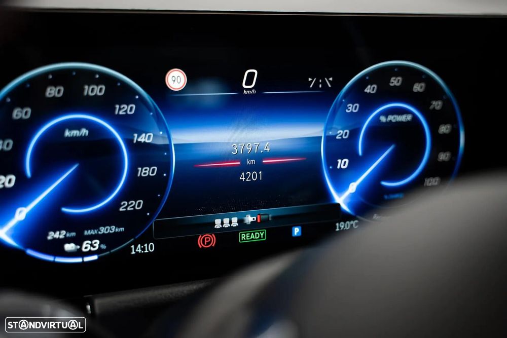 Mercedes-Benz EQA 250+ AMG Line - 19